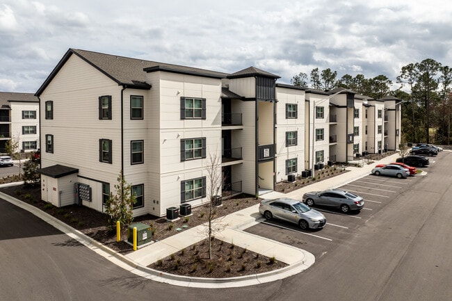Pointe Grand Jacksonville West in Jacksonville, FL - Foto de edificio - Building Photo