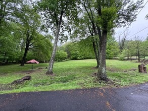 4036-4038 Manor Dr in Stroudsburg, PA - Building Photo - Building Photo