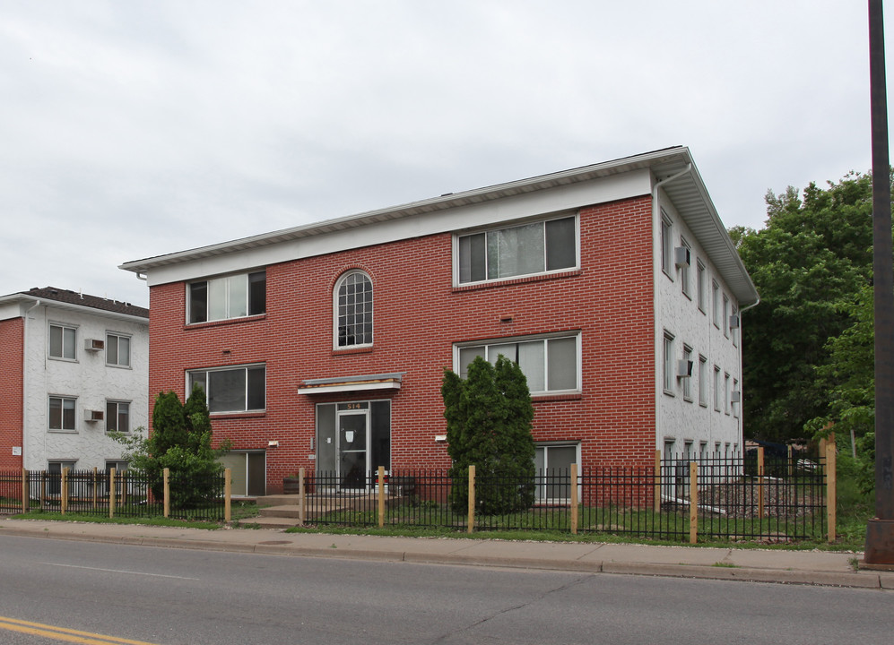 514 Huron Blvd SE in Minneapolis, MN - Building Photo