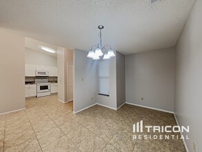 1018 Olliff Way in Oviedo, FL - Building Photo - Building Photo