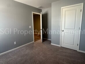 2033 E Velvet Pl in Casa Grande, AZ - Building Photo - Building Photo