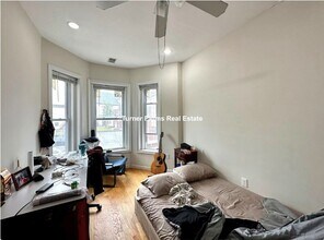 10 Moreland St, Unit 2 in Boston, MA - Building Photo - Building Photo