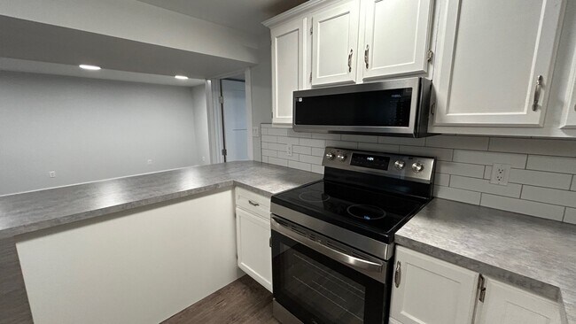 4121-4145 45 Ave in Bonnyville, AB - Building Photo - Building Photo