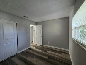 3035 66th Ave N in St. Petersburg, FL - Building Photo - Building Photo