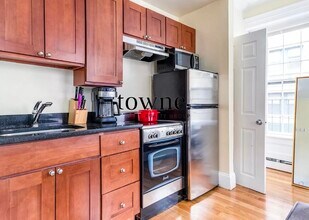 22 Joy St, Unit 1 in Boston, MA - Building Photo - Building Photo