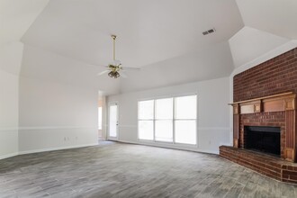 8859 Raspberry Ln in Memphis, TN - Building Photo - Building Photo