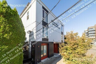4241 N Massachusetts Ave-Unit -10 in Portland, OR - Building Photo - Building Photo
