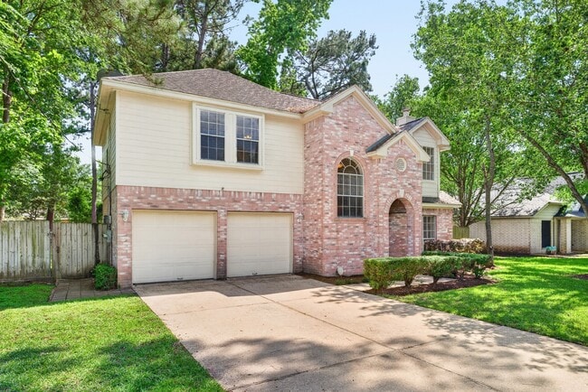 property at 6535 Woodland Oaks