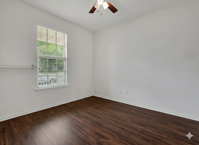 3025 Four Oaks Blvd in Tallahassee, FL - Building Photo - Building Photo