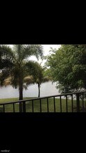 1517 Lake Crystal Dr in West Palm Beach, FL - Building Photo - Building Photo