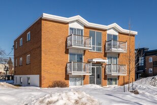 2255 De Vérone Rue in Laval, QC - Building Photo