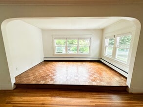 299 Wellington Rd, Unit 1 in Buffalo, NY - Building Photo - Building Photo