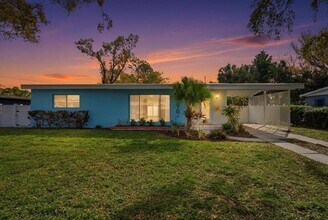 4398 Neptune Dr SE in St. Petersburg, FL - Building Photo - Building Photo