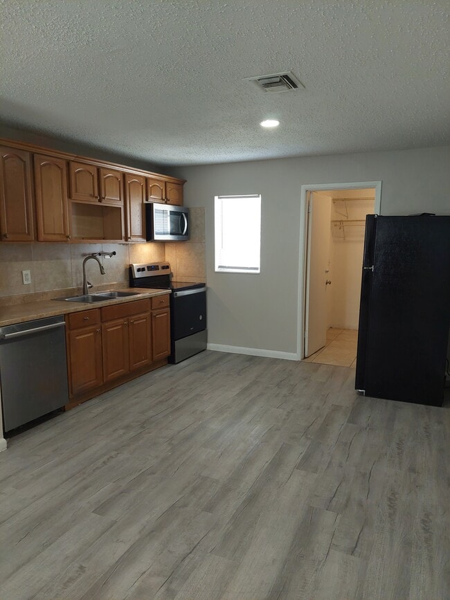 653 Bonnie Ln in West Palm Beach, FL - Building Photo - Building Photo