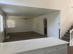 1022 Moonbeam Way in Turlock, CA - Building Photo - Building Photo