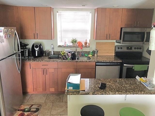 7580 SW 82nd St in Miami, FL - Building Photo - Building Photo