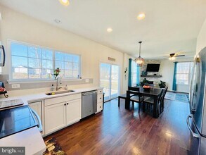 73 Wellspring Dr in Fredericksburg, VA - Building Photo - Building Photo