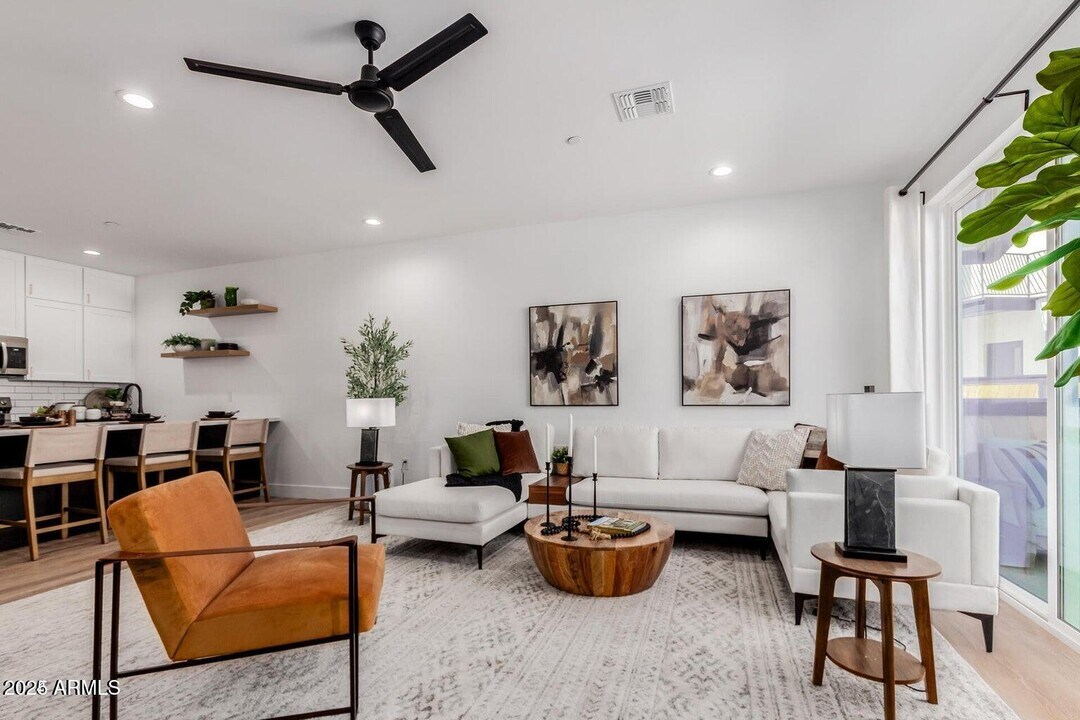 3426 E University Dr in Mesa, AZ - Building Photo