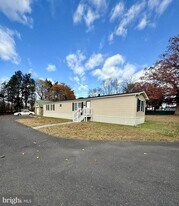 1616 N Main St in Monroe, NJ - Building Photo