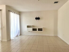 1002 Shoma Dr in West Palm Beach, FL - Building Photo - Building Photo