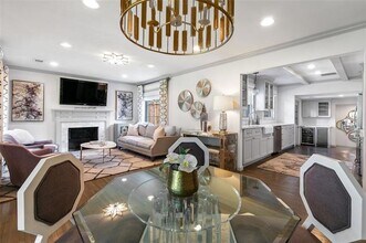 5921 Kenwood Ave in Dallas, TX - Building Photo - Building Photo