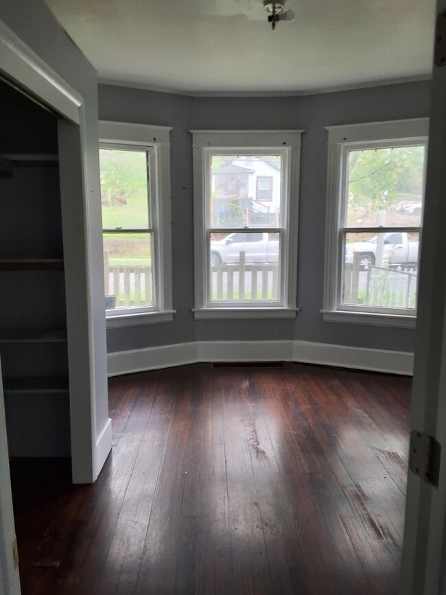 168 N Clinton St, Unit 1'st Floor