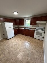 31 Joyce St in Webster, MA - Building Photo - Building Photo