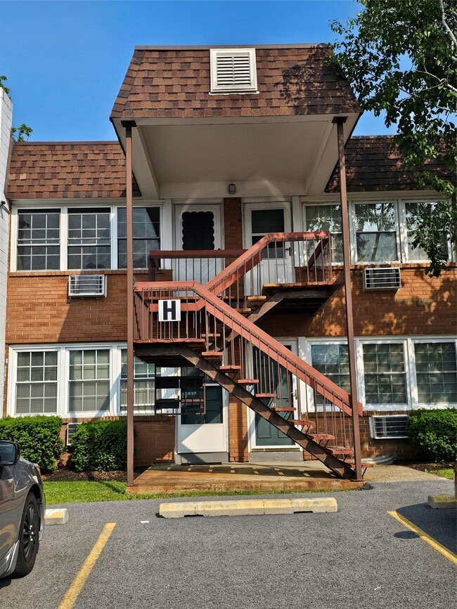 property at 274 Hooker Ave