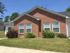 Legacy Mills Townhomes/Duplexes in Milledgeville, GA - Building Photo