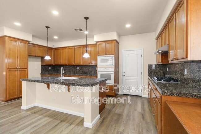785 Ellerbrook St in Mountain House, CA - Building Photo - Building Photo