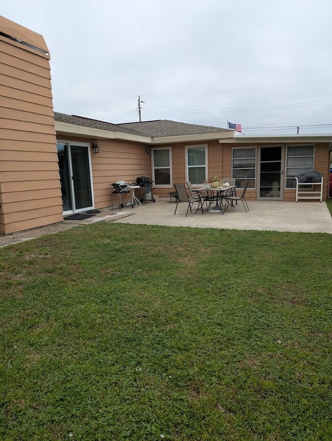 6485 Malaluka Rd, Unit 6485 Malaluka in North Port, FL - Foto de edificio - Building Photo