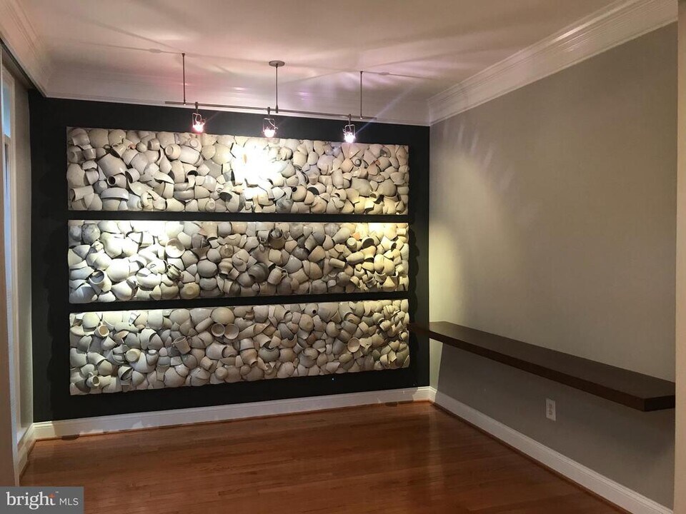 1406 Ingleside Ave in McLean, VA - Building Photo