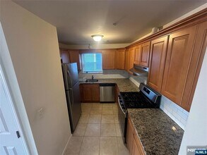 283-285 Morris Avenue Unit in Newark, NJ - Building Photo - Building Photo