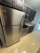 8787 NW 39th St in Sunrise, FL - Building Photo - Building Photo