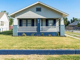 910 W Wade St in El Reno, OK - Building Photo