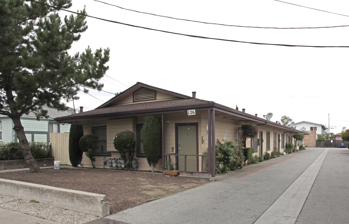 120 Redwood in Redwood City, CA - Building Photo