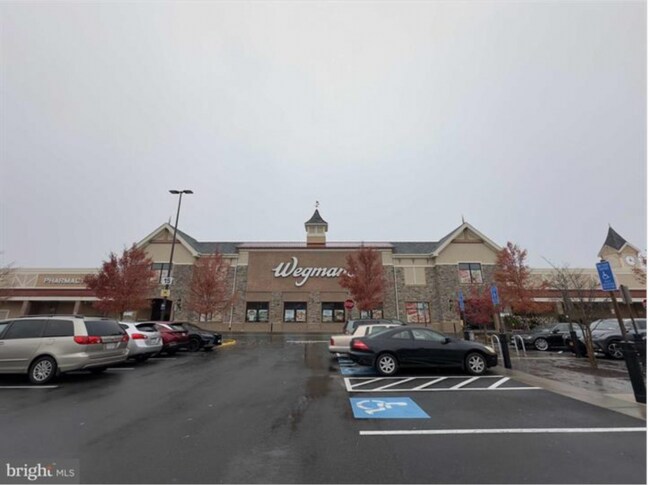 5032 Longmire Wy in Chantilly, VA - Building Photo - Building Photo