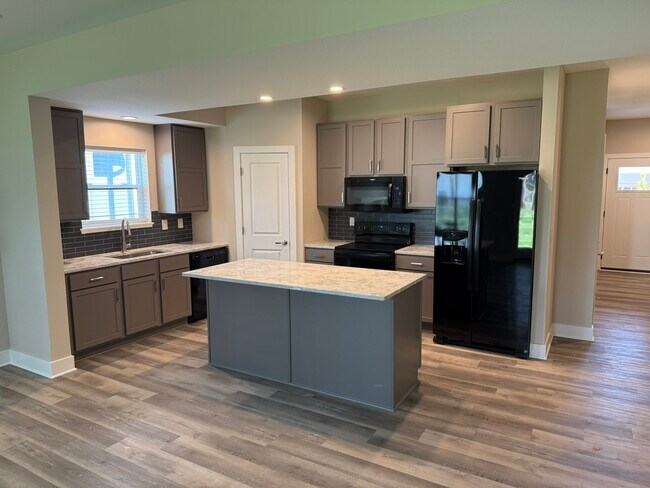 8542 Kickapoo St in De Soto, KS - Building Photo - Building Photo