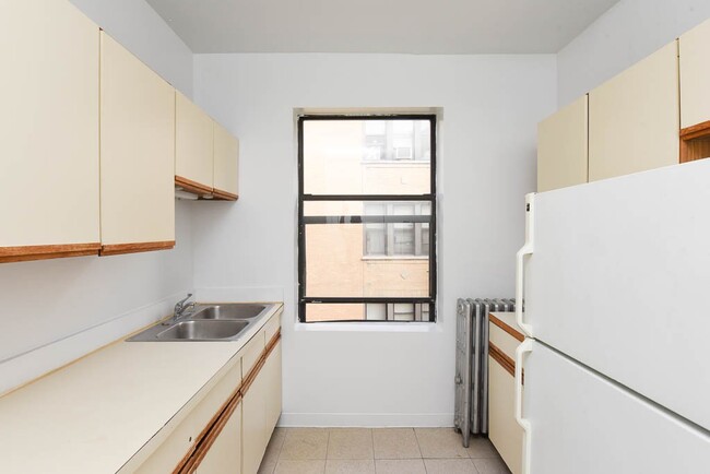 1532 N Kedzie Ave in Chicago, IL - Foto de edificio - Building Photo