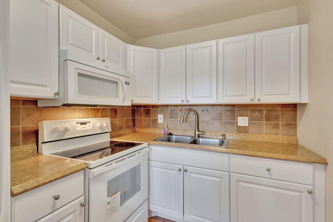 property at 162 Coventry G