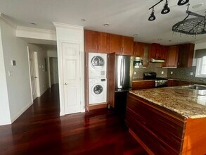 111 Fisher Ave in Boston, MA - Building Photo - Building Photo