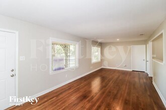 4205 Charleswood Rd in Memphis, TN - Building Photo - Building Photo