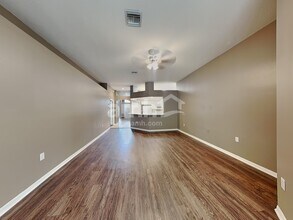 22611 Roderick Dr in Land O Lakes, FL - Foto de edificio - Building Photo