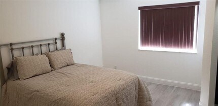 3918 Cherry Ln in Weston, FL - Building Photo - Building Photo