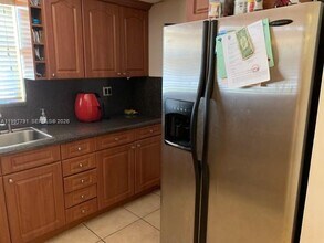 9357 Fontainebleau Blvd in Miami, FL - Building Photo - Building Photo