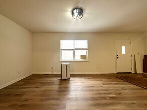 4 Easy St in Taylors, SC - Building Photo - Building Photo