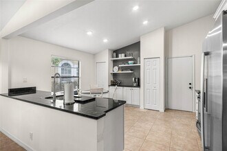 8055 Burlington Ct in Greenacres, FL - Building Photo - Building Photo