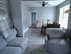 6649 S Wood St in Chicago, IL - Building Photo - Building Photo