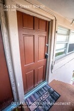 541 2nd St N in St. Petersburg, FL - Building Photo - Building Photo