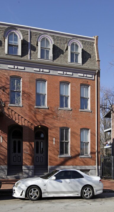 1709 S 8th St in St. Louis, MO - Foto de edificio